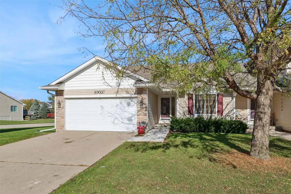 10037 Bayern Lane, Johnston, IA 50131 - Image #1
