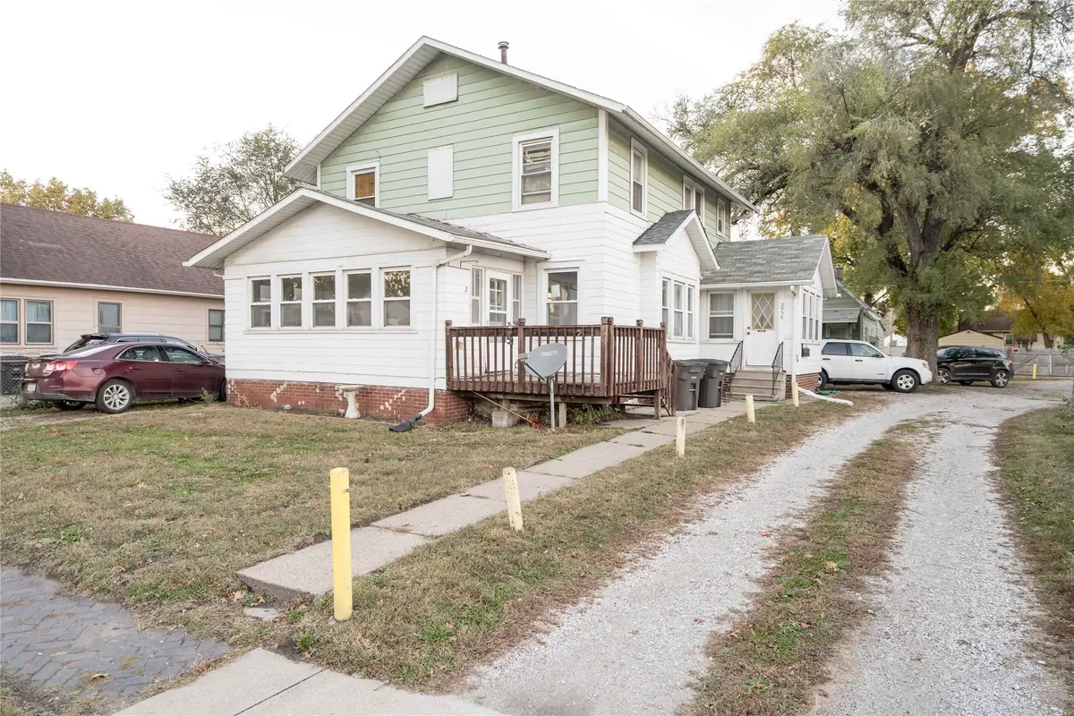 2936 E Walnut Street, Des Moines, IA 50317 - Image #1