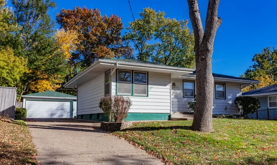 2901 E 38th Court, Des Moines, IA 50317 - Image #3