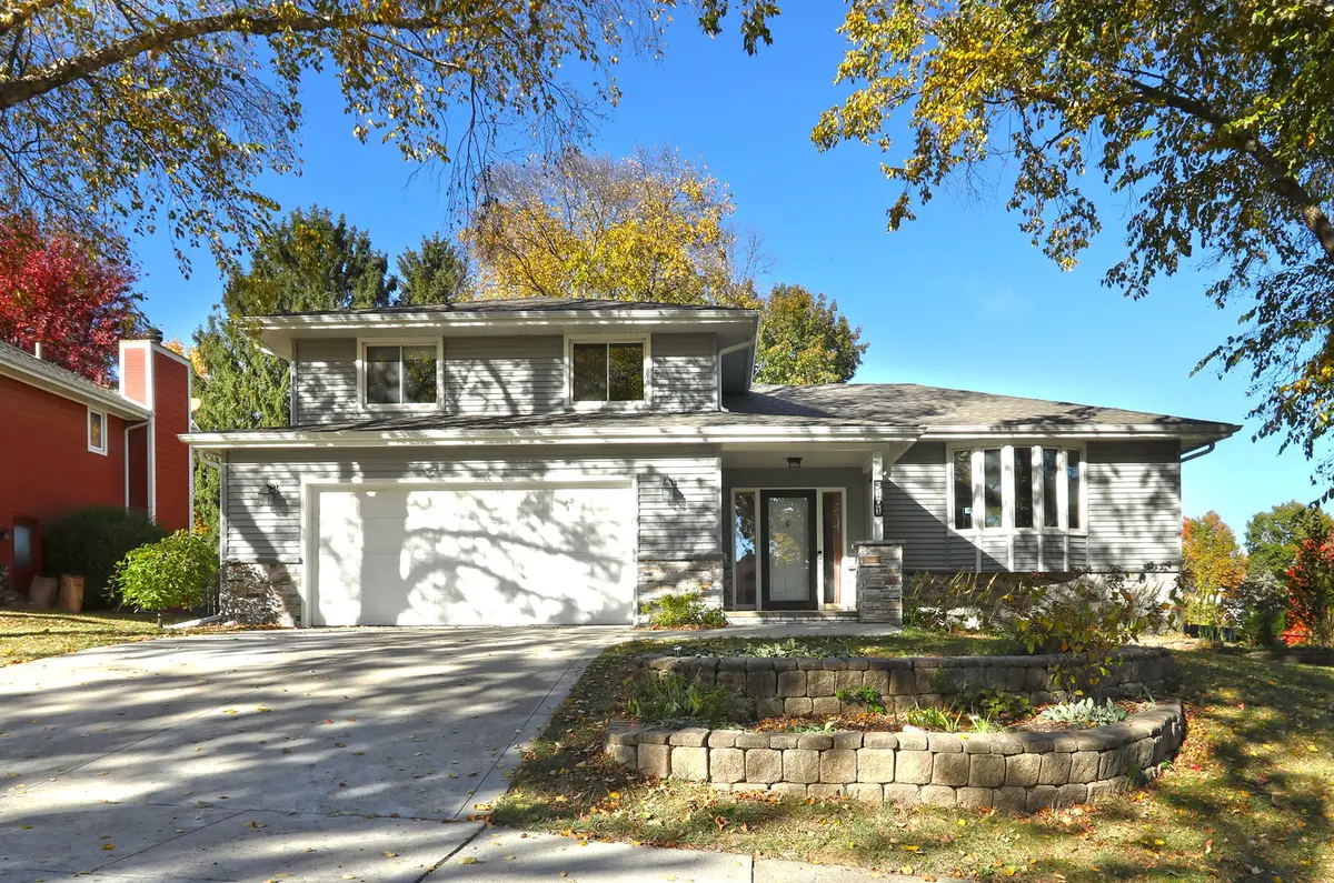 5101 Dakota Drive, West Des Moines, IA 50265 - Image #1