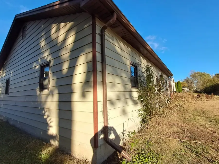 103 E South Street, Prairie City, IA 50228 - Image #2