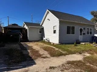 106 N 8th Avenue, Marshalltown, IA 50158 - Image #2