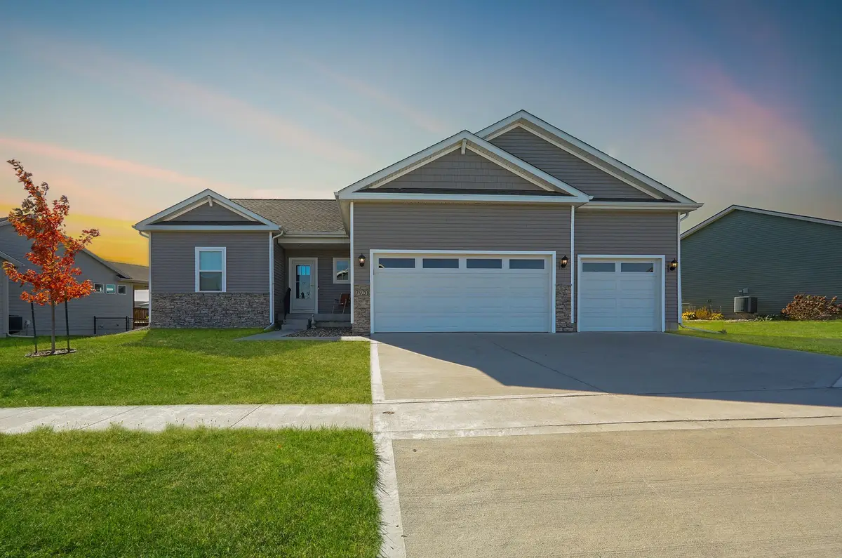 7920 NW 95th Street, Johnston, IA 50131 - Image #1