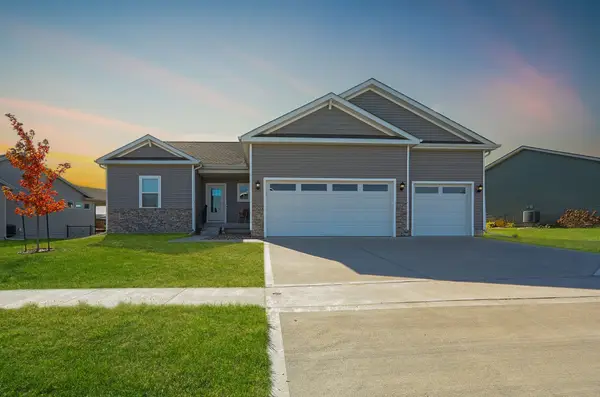 7920 NW 95th Street, Johnston, IA 50131