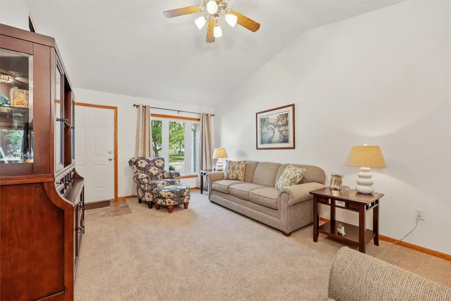 4522 71st Street, Urbandale, IA 50322 - Image #2