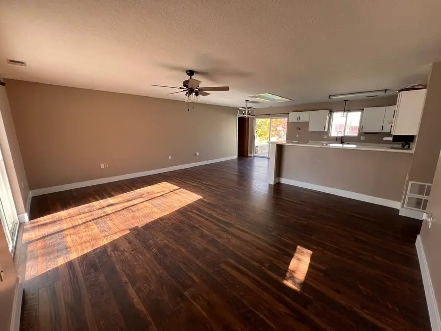 505 NW 5th Street, Earlham, IA 50072 - Image #2