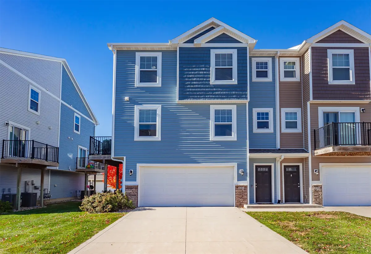 223 Burr Oak Court, Norwalk, IA 50211 - Image #1
