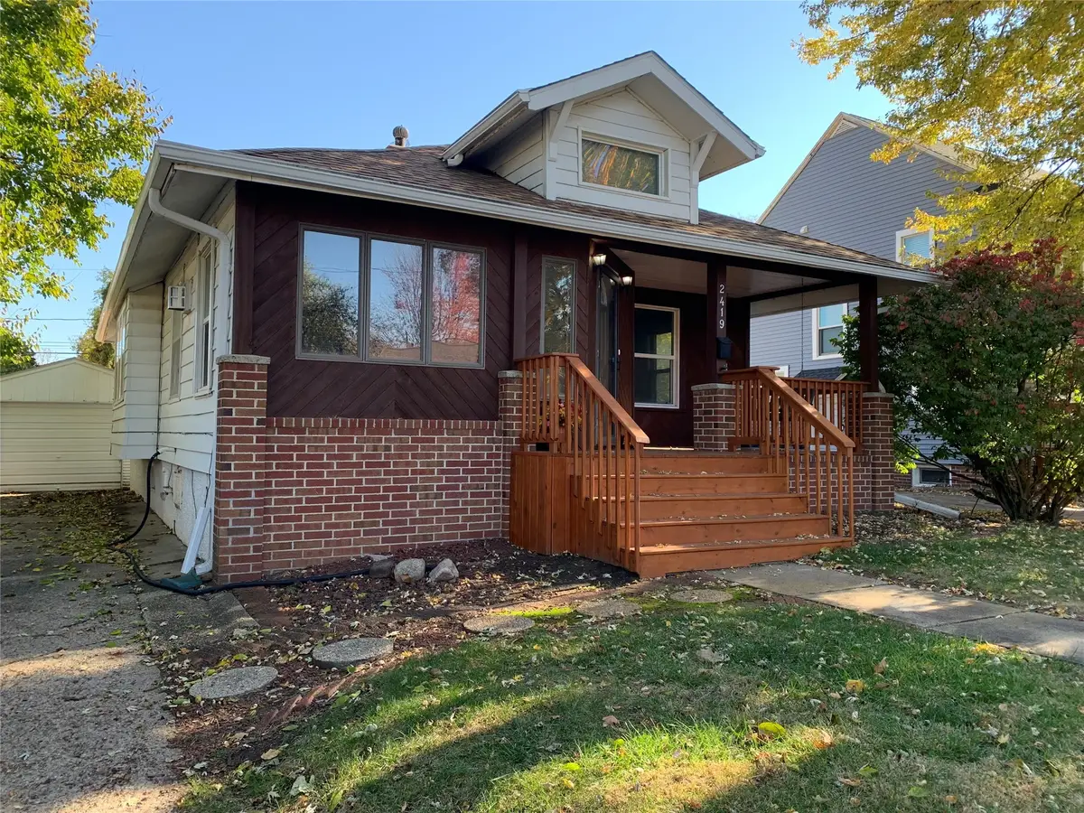 2419 40th Place, Des Moines, IA 50310 - Image #1