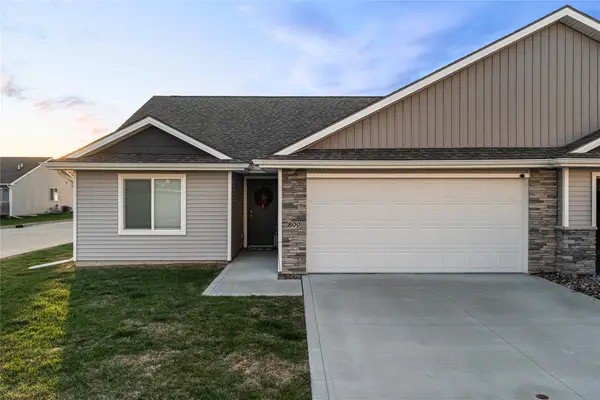 800 Juniper Street Nw, Bondurant, IA 50035