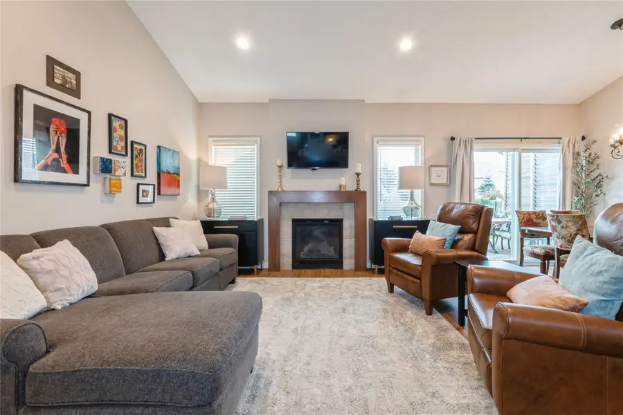 1194 S Radley Street, West Des Moines, IA 50266 - Image #2