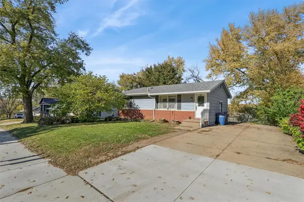 1207 Kenyon Avenue, Des Moines, IA 50315