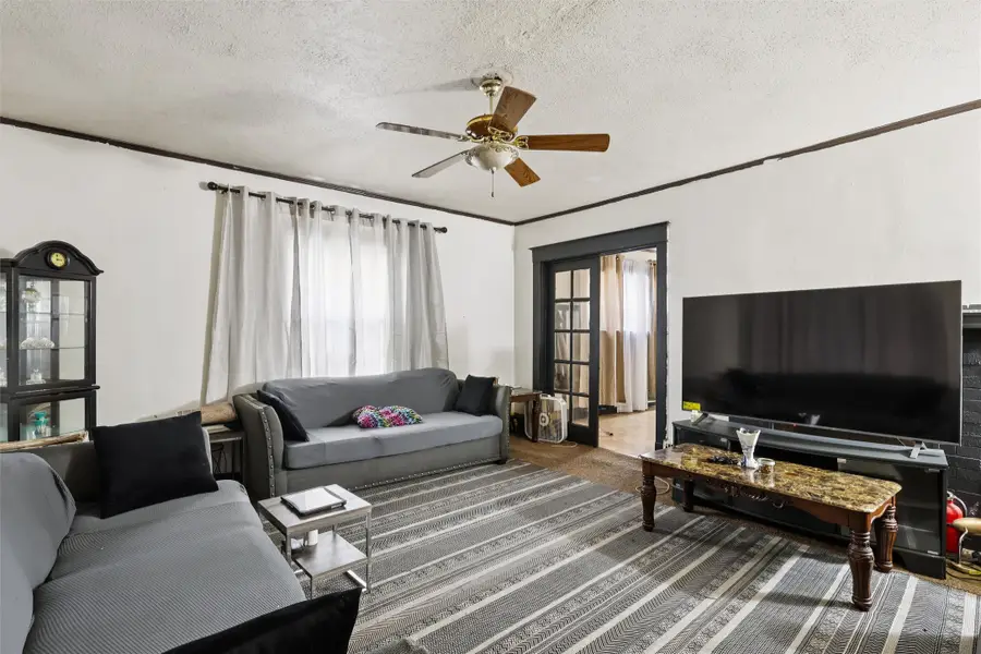 2126 University Avenue, Des Moines, IA 50311 - Image #2