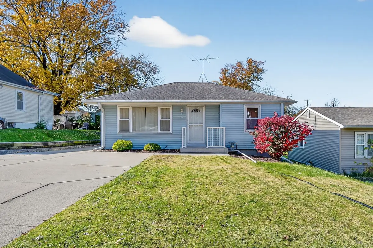 5402 SW 8th Street, Des Moines, IA 50315 - Image #1