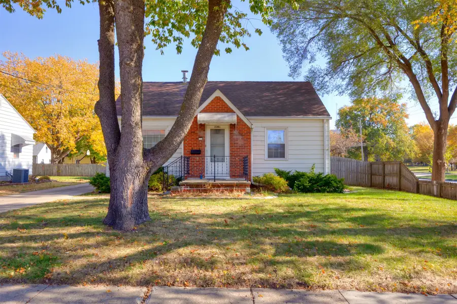 2301 50th Street, Des Moines, IA 50310 - Image #2