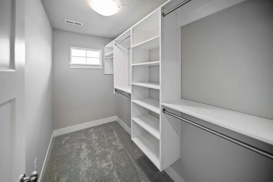 327 41st Street Sw, Altoona, IA 50009 - Image #3