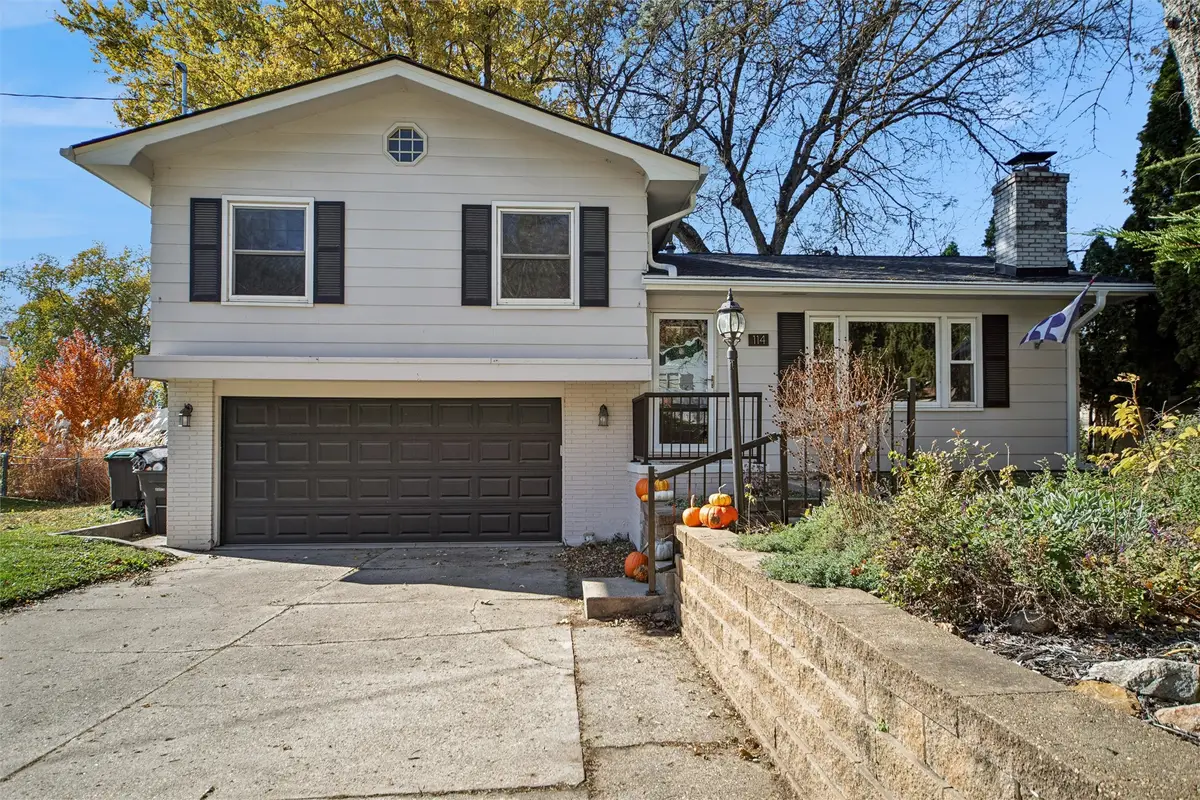114 SW 52nd Street, Des Moines, IA 50312 - Image #1