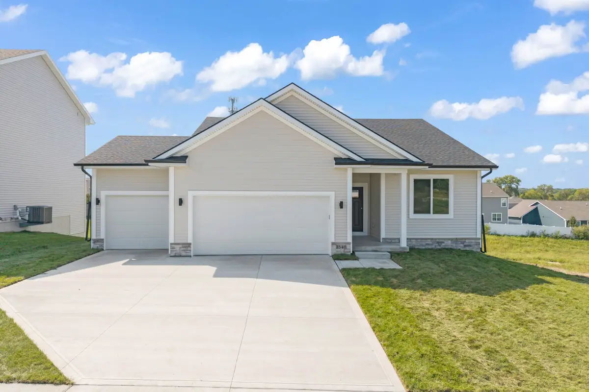 2540 E 50th Court, Des Moines, IA 50317 - Image #1