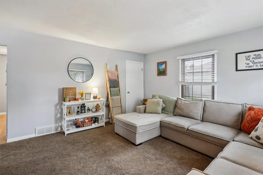 210 12th Avenue Nw, Altoona, IA 50009 - Image #3