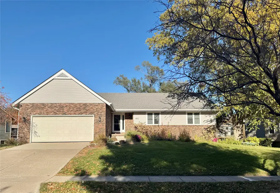 4817 Westbrooke Place, West Des Moines, IA 50266 - Image #2