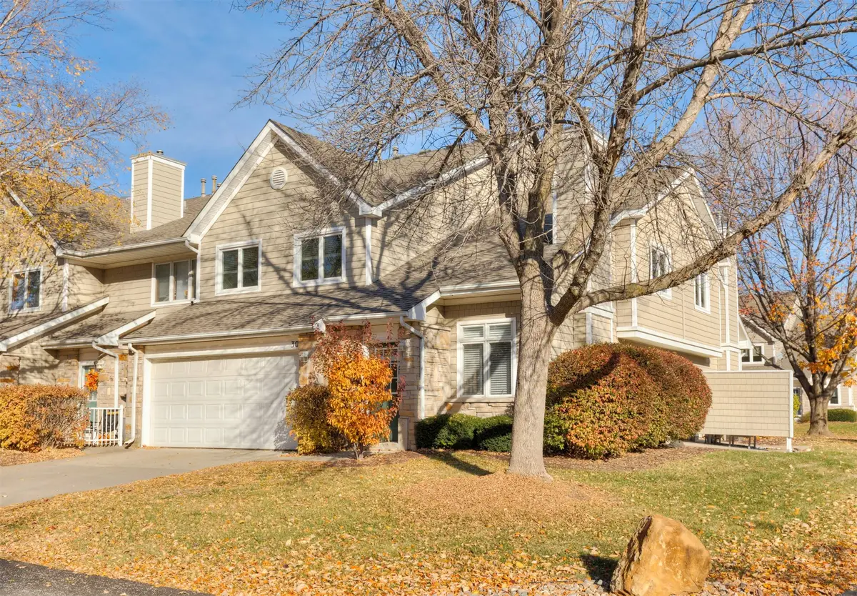 811 Burr Oaks Drive #301, West Des Moines, IA 50266 - Image #1