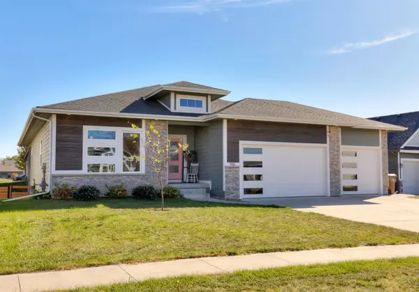 961 Pelican Drive, Polk City, IA 50226