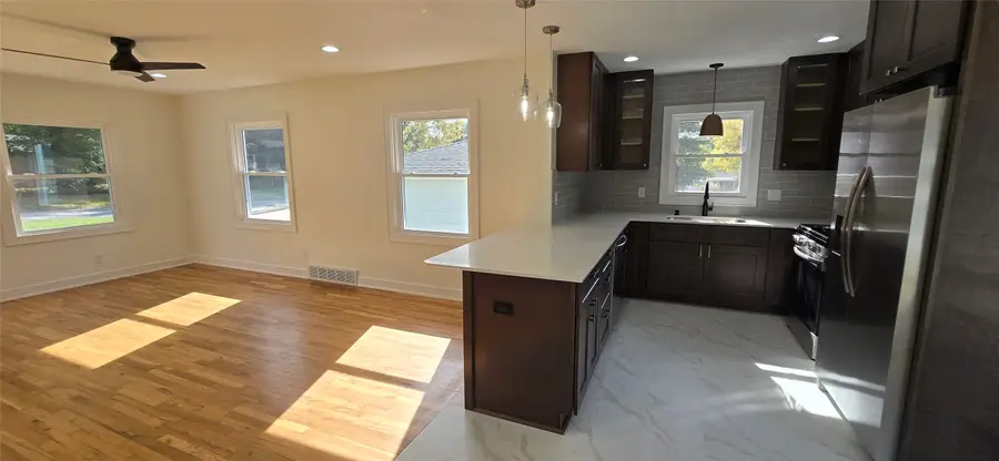 1206 68th Street, Windsor Heights, IA 50324 - Image #2