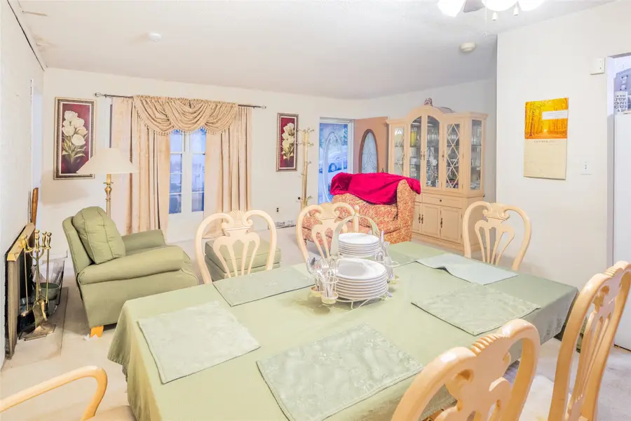 4212 Valley Circle, Des Moines, IA 50317 - Image #3