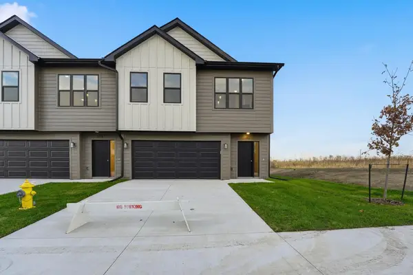 1382 Meadow Rose Place, Waukee, IA 50263