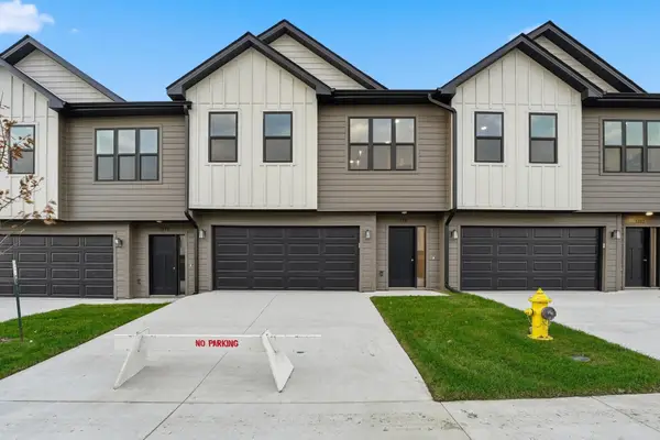 1376 Meadow Rose Place, Waukee, IA 50263