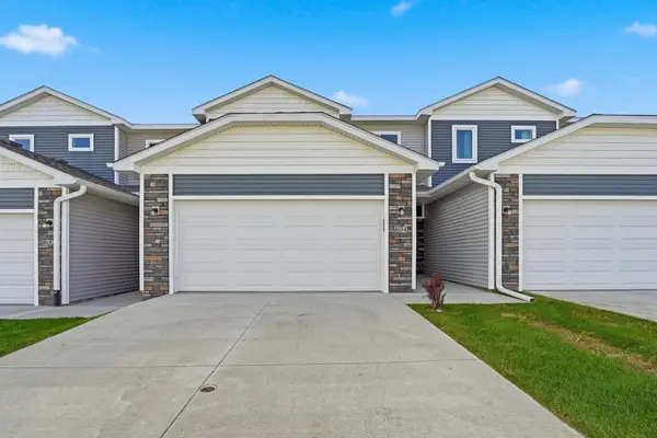 804 Campusside Place, Norwalk, IA 50211