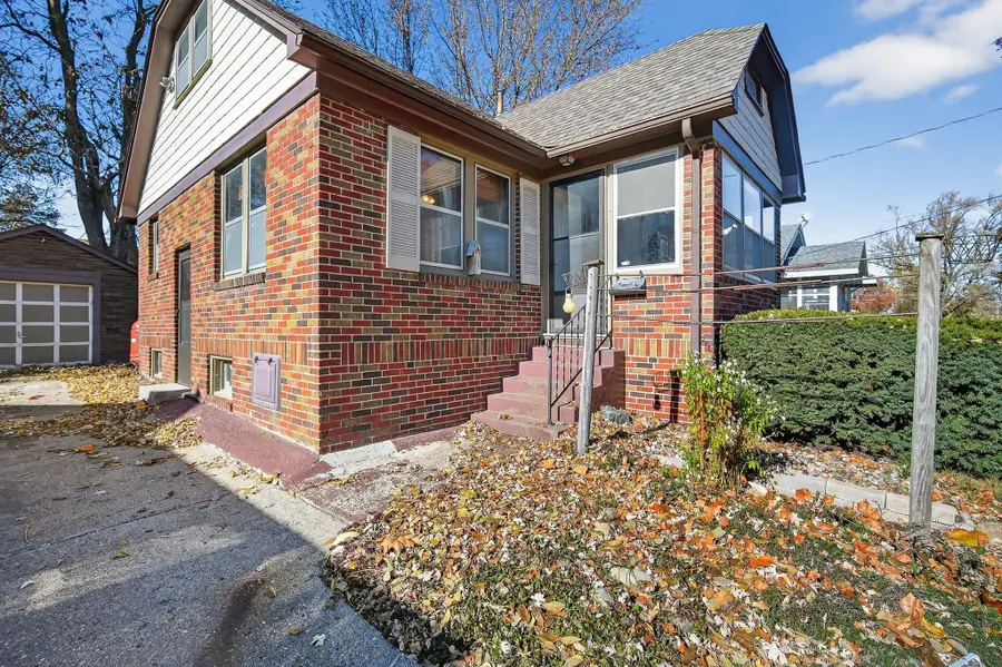 2208 38th Street, Des Moines, IA 50310 - Image #2