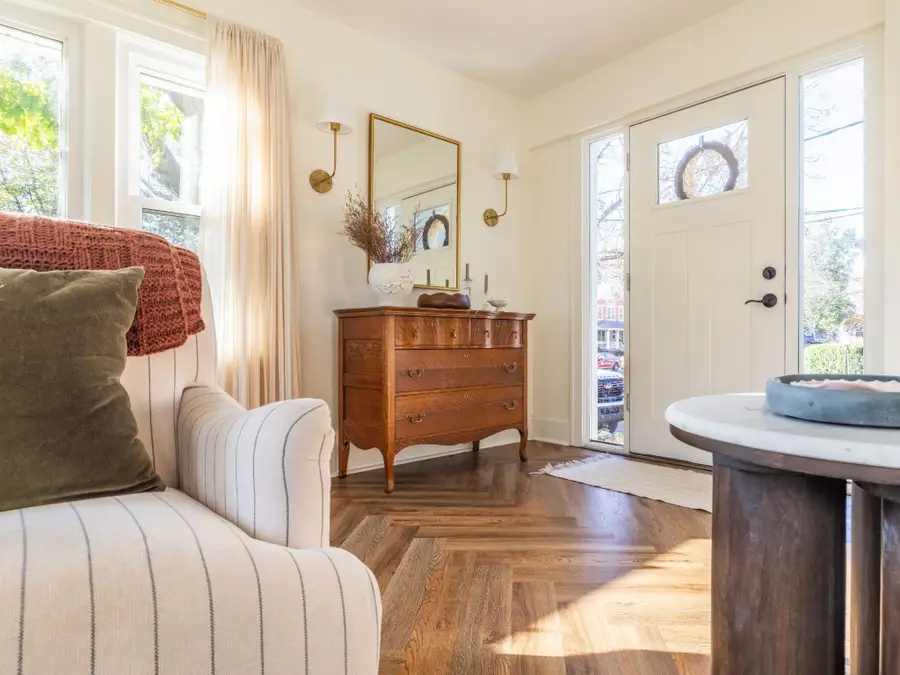 2409 Kenway Drive, Des Moines, IA 50310 - Image #3