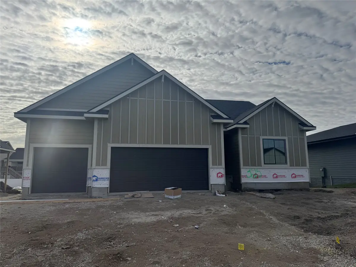 325 11th Street Nw, Bondurant, IA 50035 - Image #1