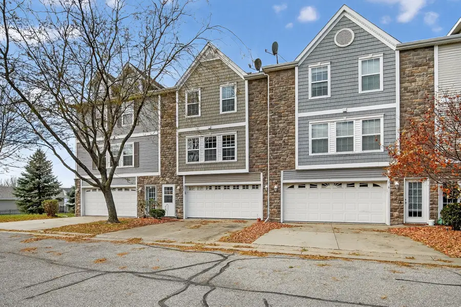 304 NE Sandalwood, Waukee, IA 50263 - Image #2