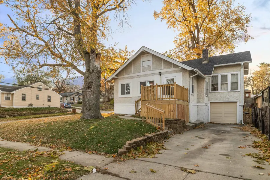 1002 28th Street, Des Moines, IA 50311 - Image #2