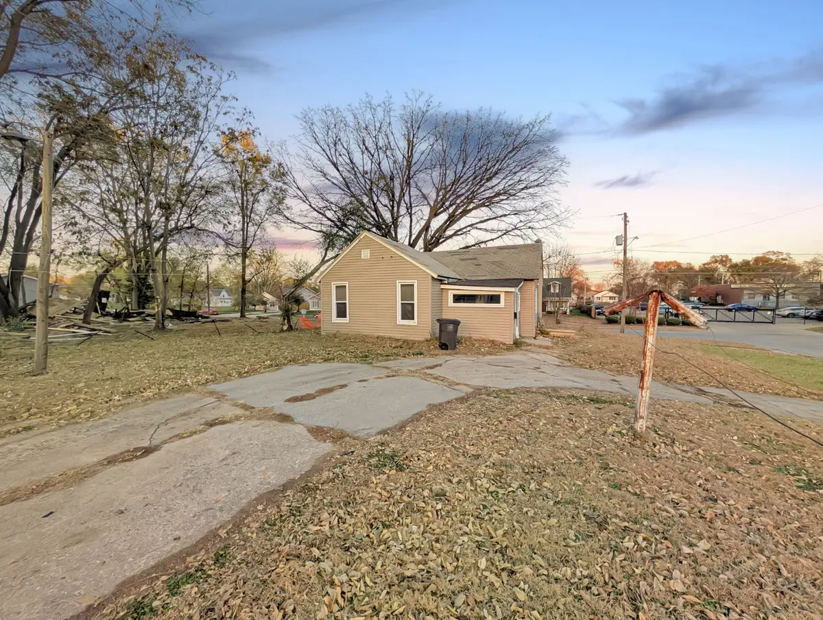 810 SE 10th Street, Des Moines, IA 50309 - Image #1