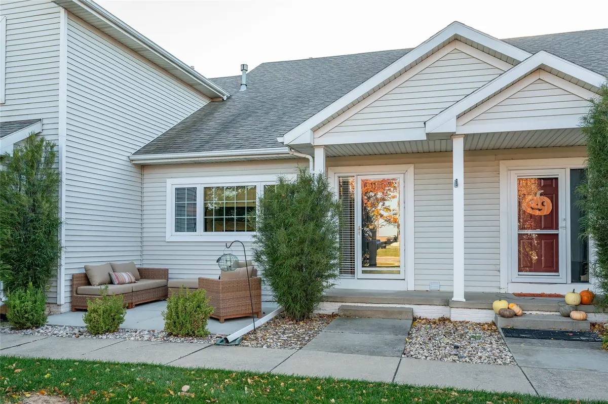 555 SE Laurel Street #2, Waukee, IA 50263 - Image #1