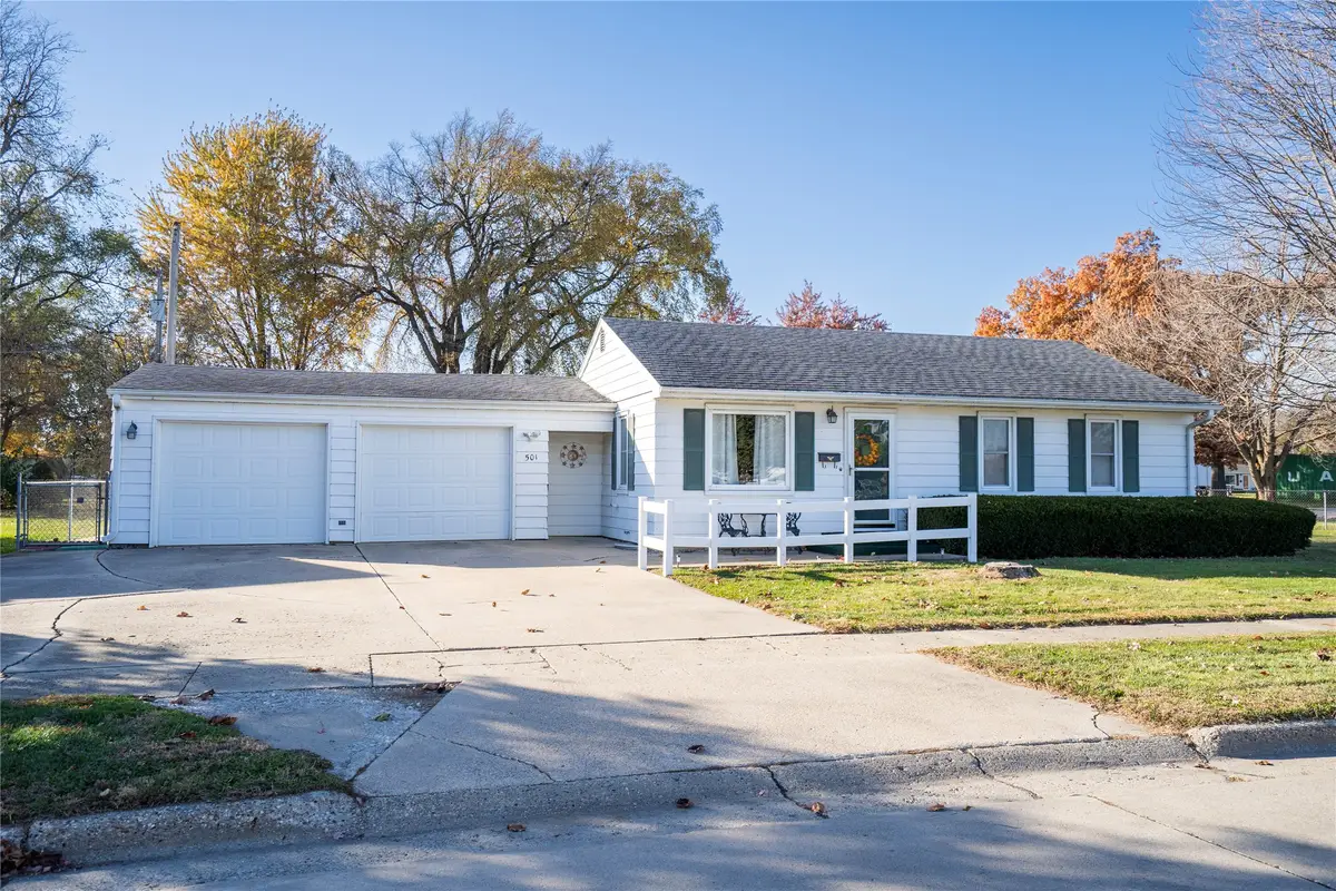 501 E 24th Street S, Newton, IA 50208 - Image #1