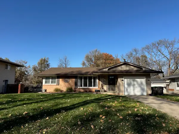 3207 Vilura Parkway, Des Moines, IA 50310