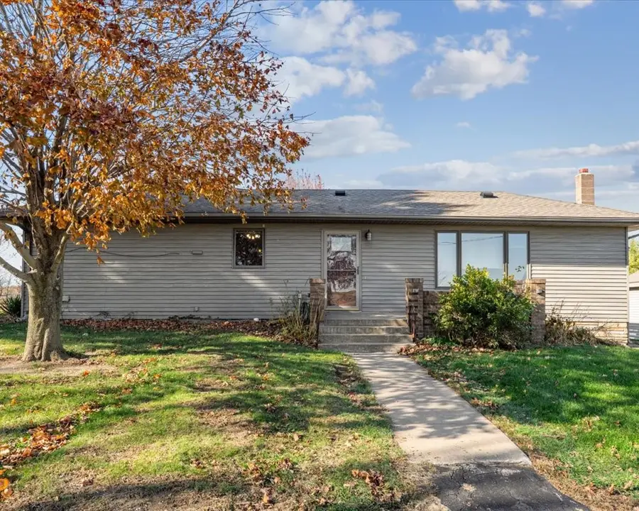 2307 E Pleasant Street, Knoxville, IA 50138 - Image #2