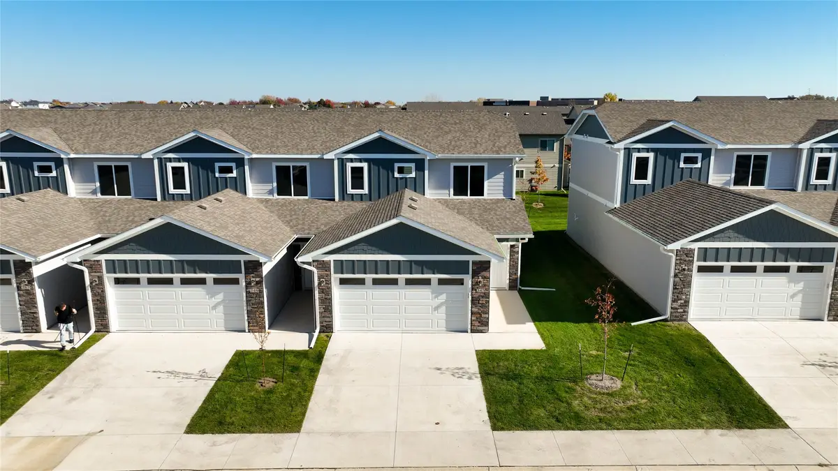 243 NW Waverly Drive, Waukee, IA 50263 - Image #1