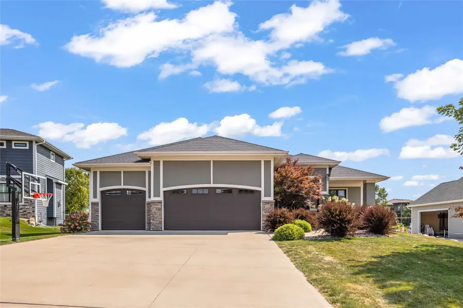 935 66th Street, West Des Moines, IA 50266 - Image #2