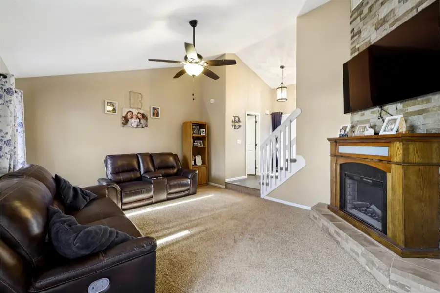 729 11th Street Se, Altoona, IA 50009 - Image #2