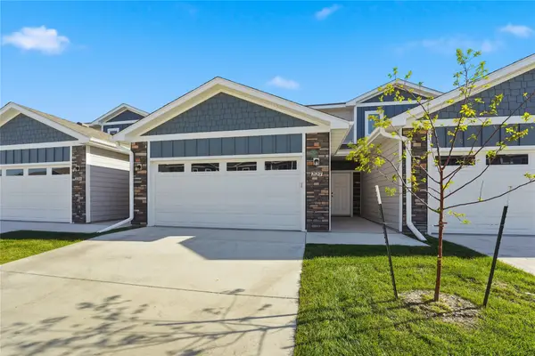 227 NW Waverly Drive, Waukee, IA 50263