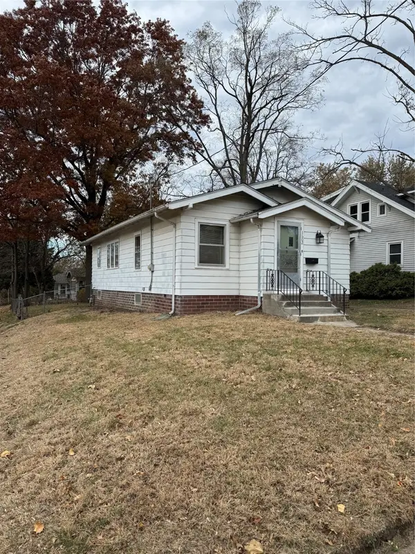 1602 E 32nd Street, Des Moines, IA 50317