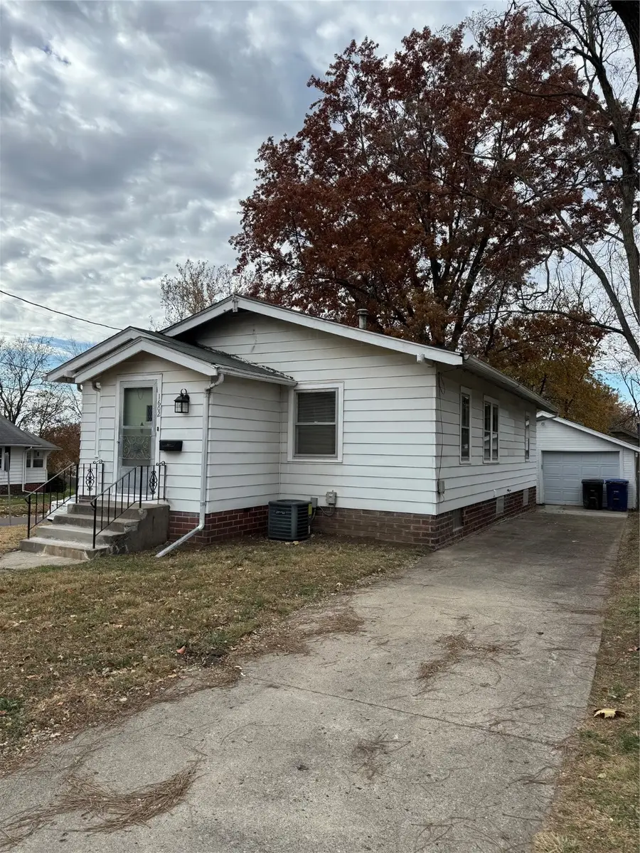 1602 E 32nd Street, Des Moines, IA 50317 - Image #2