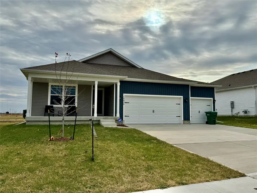 10436 Southerwick Place, Johnston, IA 50131 - Image #2