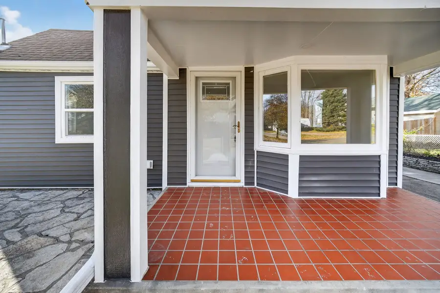 818 E 25th Court, Des Moines, IA 50317 - Image #3