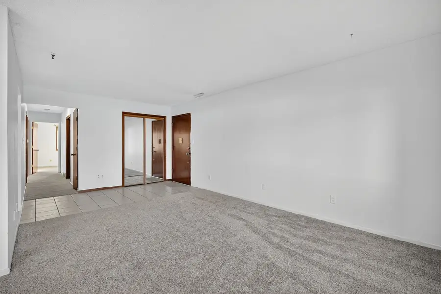 4825 Woodland Avenue #6, West Des Moines, IA 50266 - Image #3