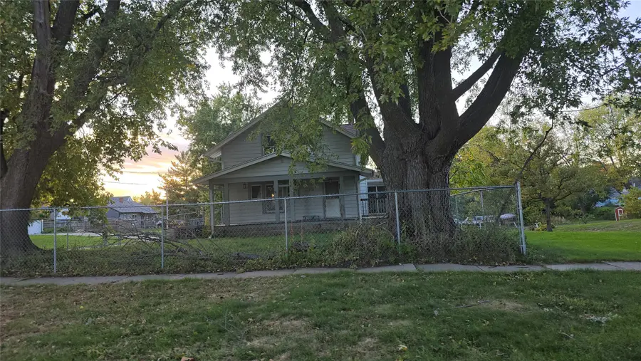 701 E 5th Street N, Newton, IA 50208 - Image #3